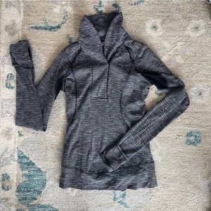 Lululemon run briskly 1/2 zip coco black size 6
